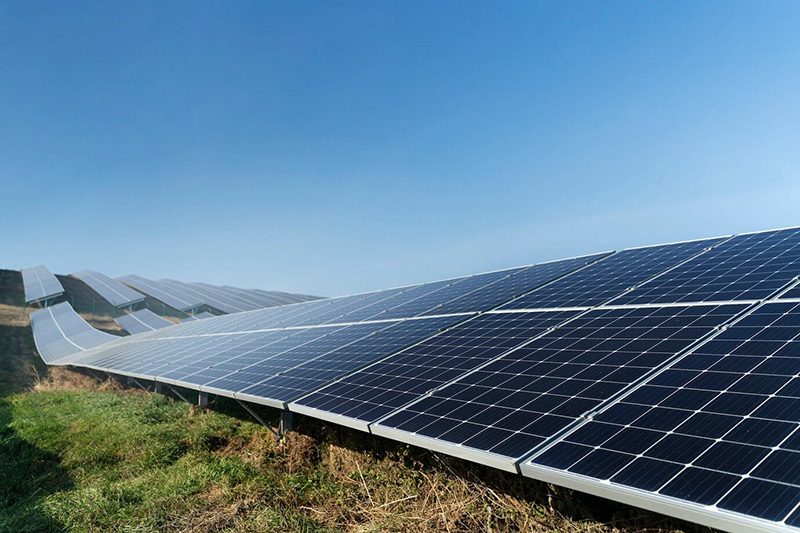 La demande mondiale en photovoltaïque continue de croître ! 351 GW nouvellement installés en 2023