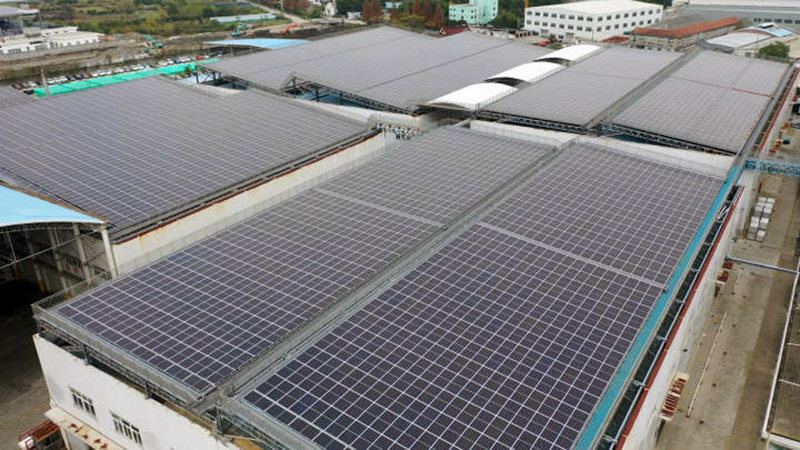 Quelle est la méthode d’installation d’une centrale photovoltaïque sur toit ?